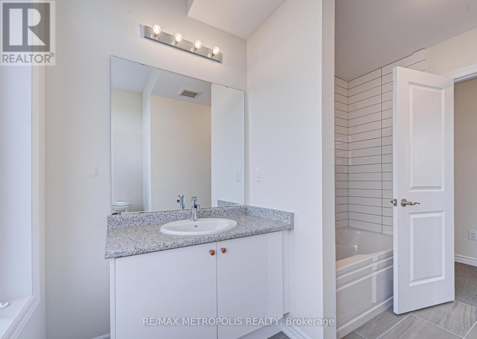 25 Heming Street, Brant, Ontario  N3L 0M6 - Photo 31 - X12935494