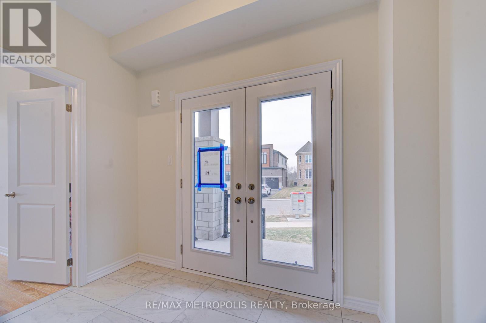 25 Heming Street, Brant, Ontario  N3L 0M6 - Photo 5 - X12935494