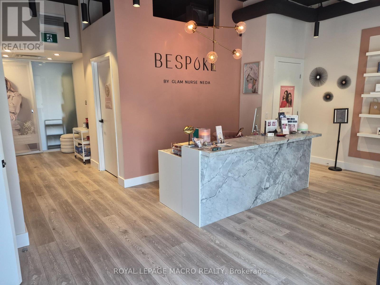 446 Win - 446 Winston Road, Grimsby, Ontario  L3M 0H2 - Photo 3 - X12935502