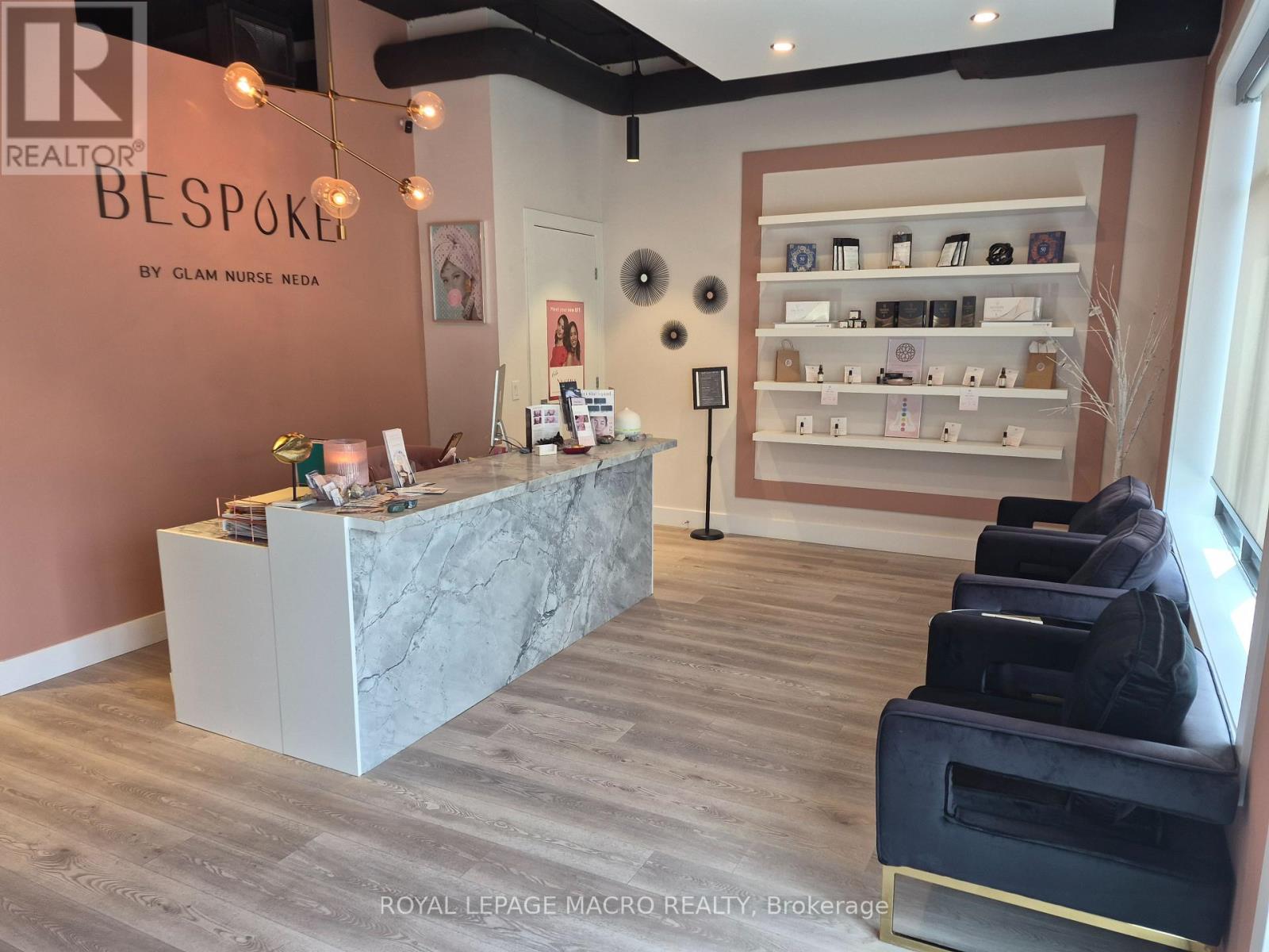 446 Win - 446 Winston Road, Grimsby, Ontario  L3M 0H2 - Photo 4 - X12935502