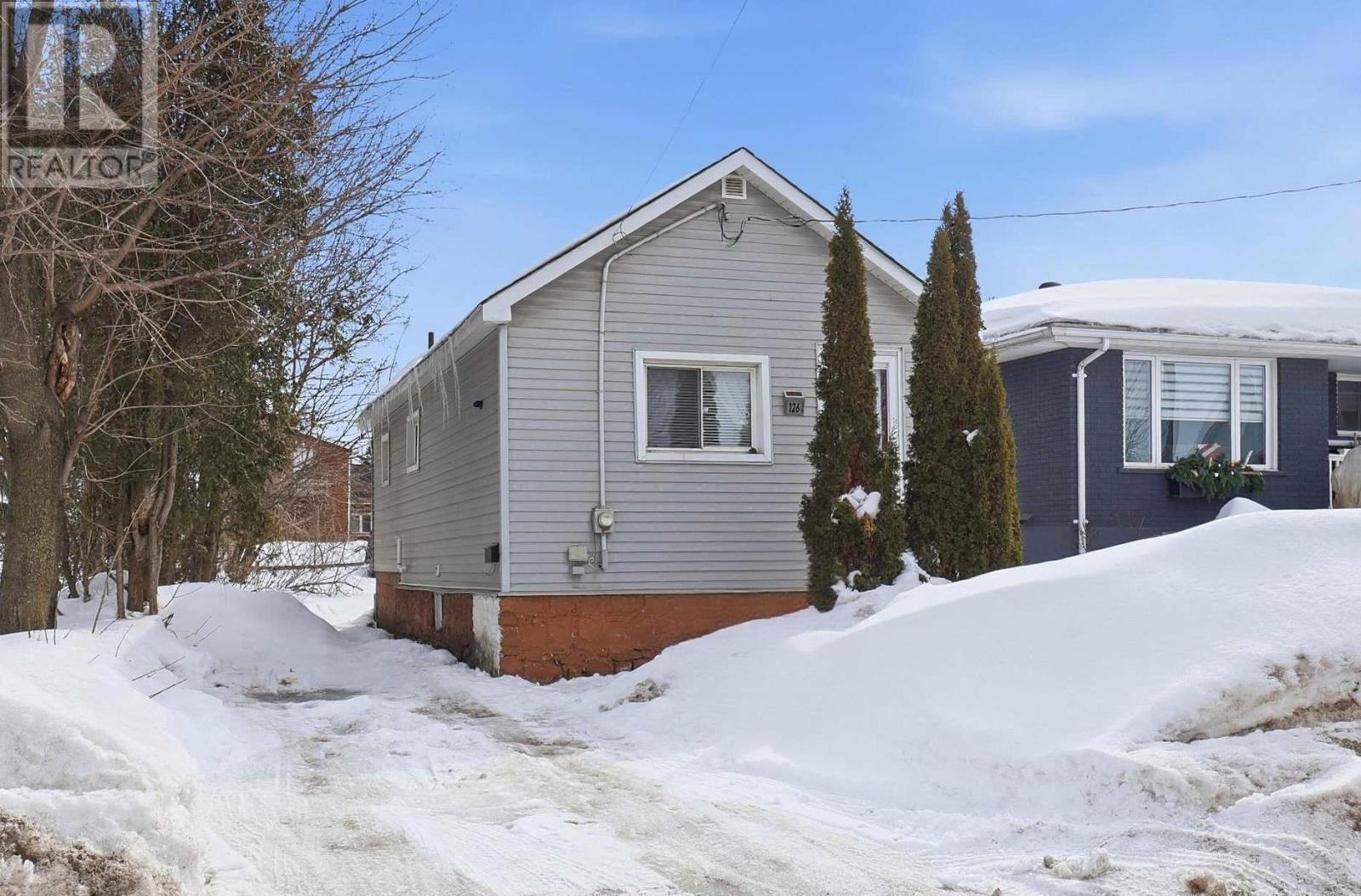 126 Turner Ave, Sault Ste. Marie, Ontario  P6C 4S2 - Photo 1 - SM260562