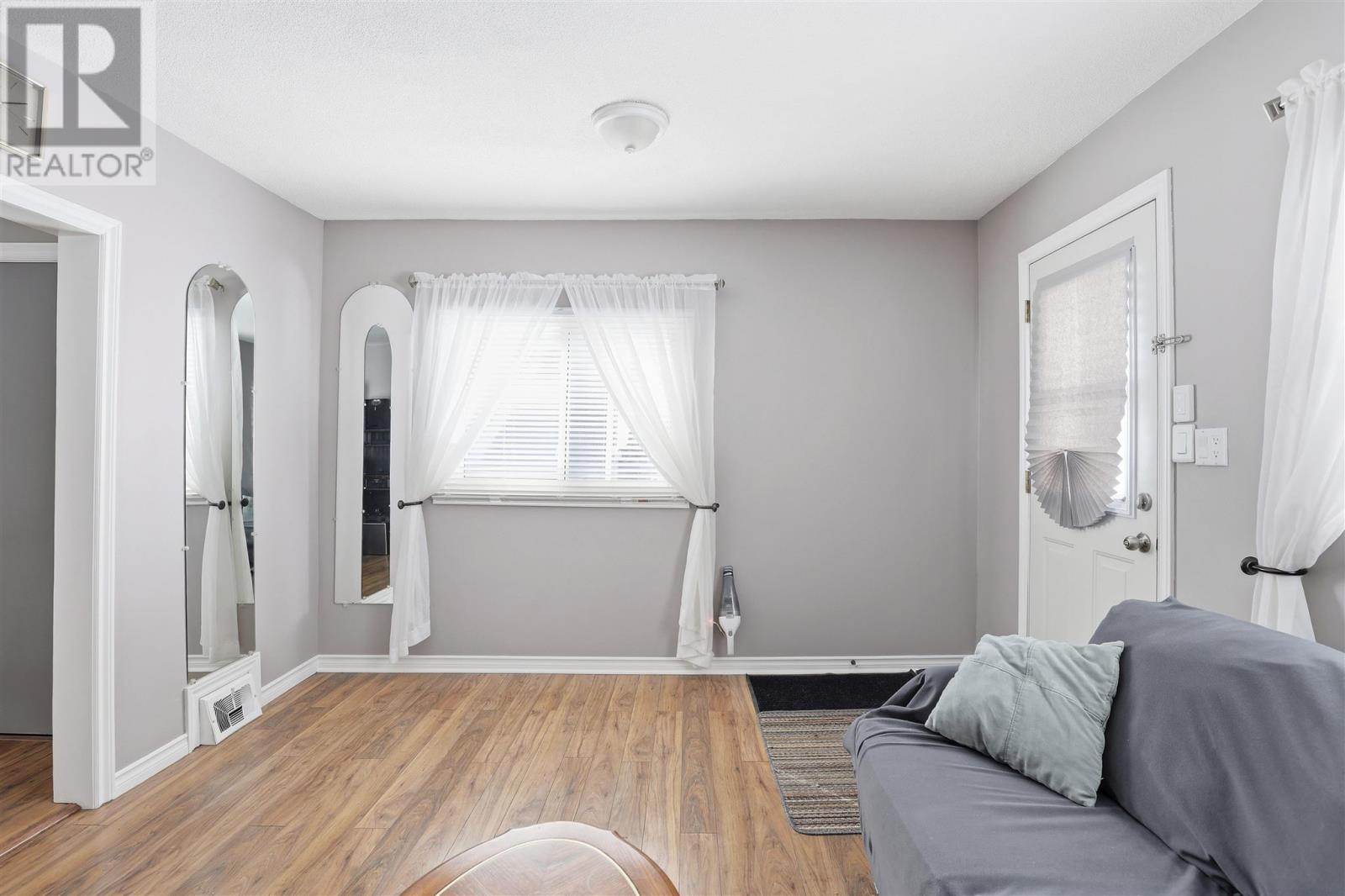 126 Turner Ave, Sault Ste. Marie, Ontario  P6C 4S2 - Photo 5 - SM260562