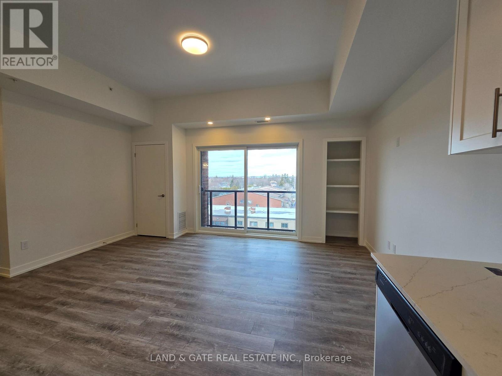 604 - 976 Simcoe Street N, Oshawa, Ontario  L1G 4W4 - Photo 5 - E12767030