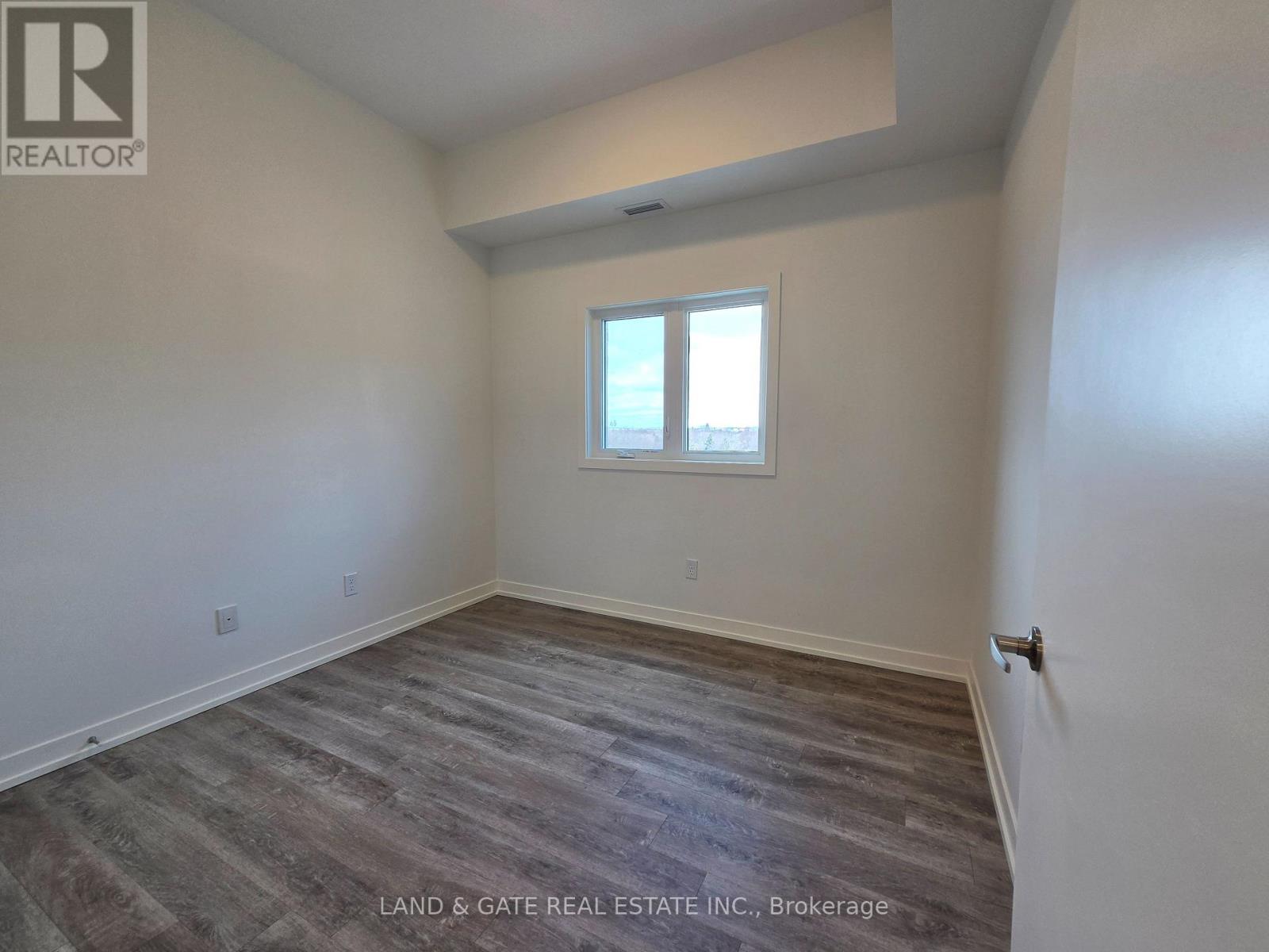 604 - 976 Simcoe Street N, Oshawa, Ontario  L1G 4W4 - Photo 7 - E12767030