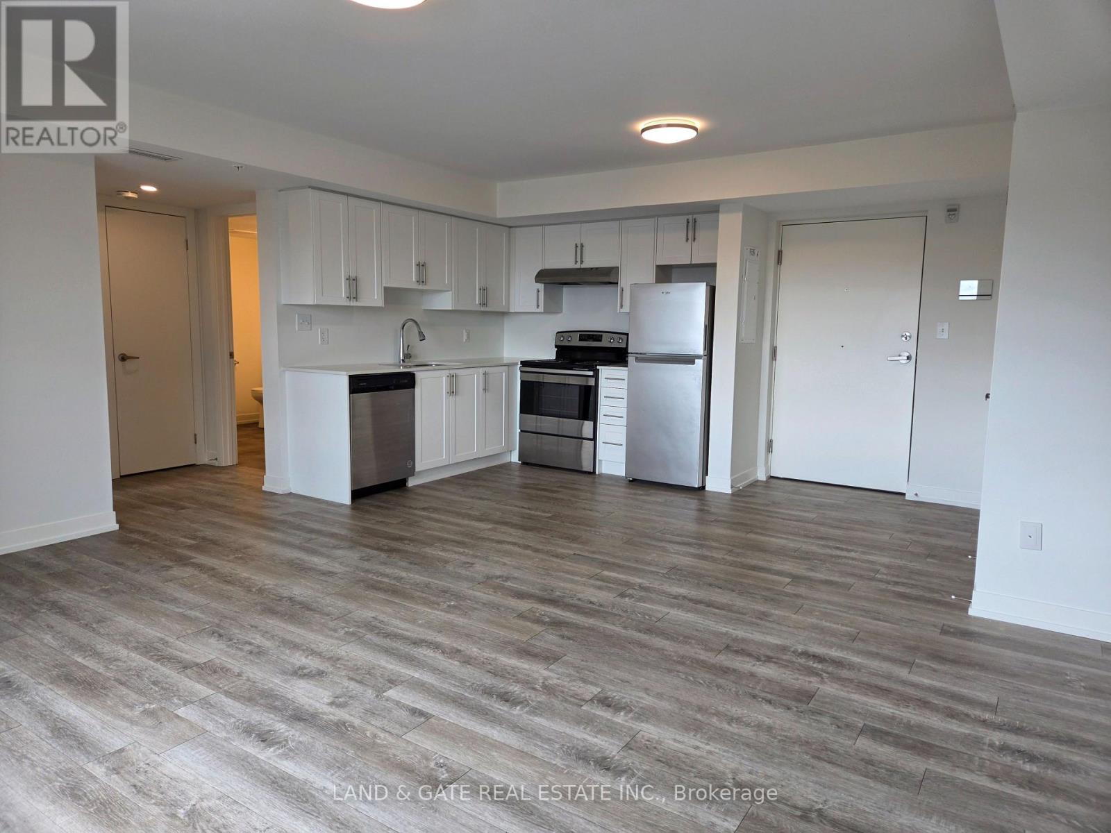 305 - 976 Simcoe Street N, Oshawa, Ontario  L1G 4W4 - Photo 3 - E12874146