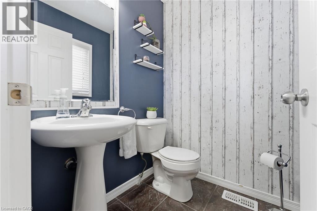 208 Templewood Drive, Kitchener, Ontario  N2R 0A3 - Photo 28 - 40816137