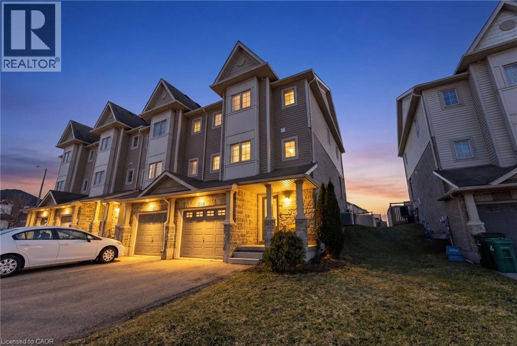 208 Templewood Drive, Kitchener, Ontario  N2R 0A3 - Photo 3 - 40816137