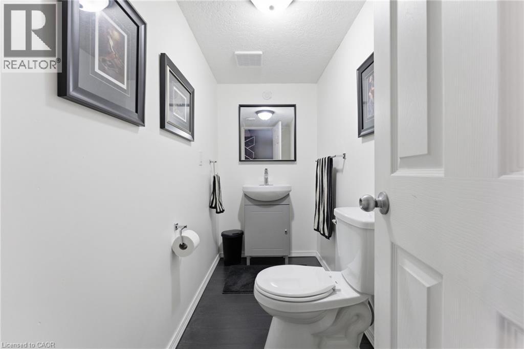 208 Templewood Drive, Kitchener, Ontario  N2R 0A3 - Photo 32 - 40816137