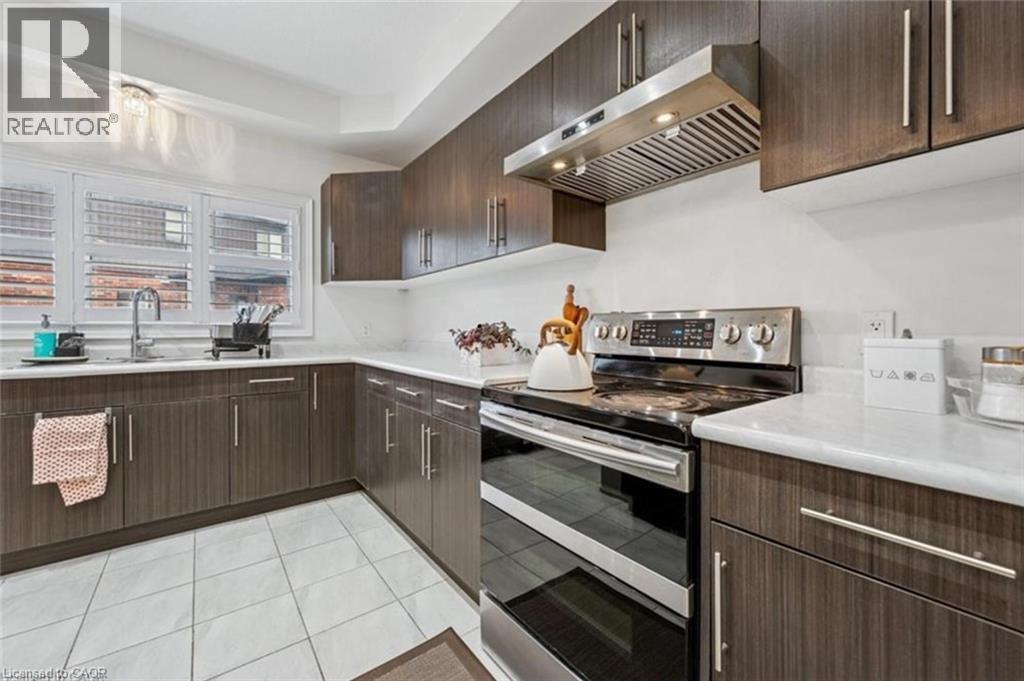 77 Eaglecrest Street, Kitchener, Ontario  N2K 4K1 - Photo 10 - 40816121