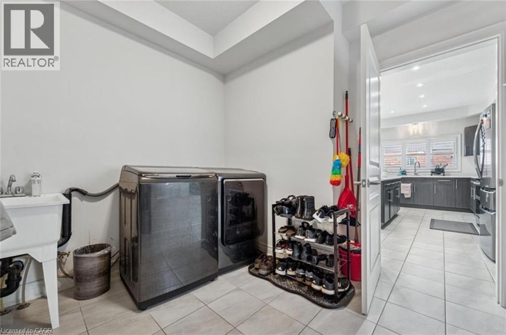 77 Eaglecrest Street, Kitchener, Ontario  N2K 4K1 - Photo 12 - 40816121