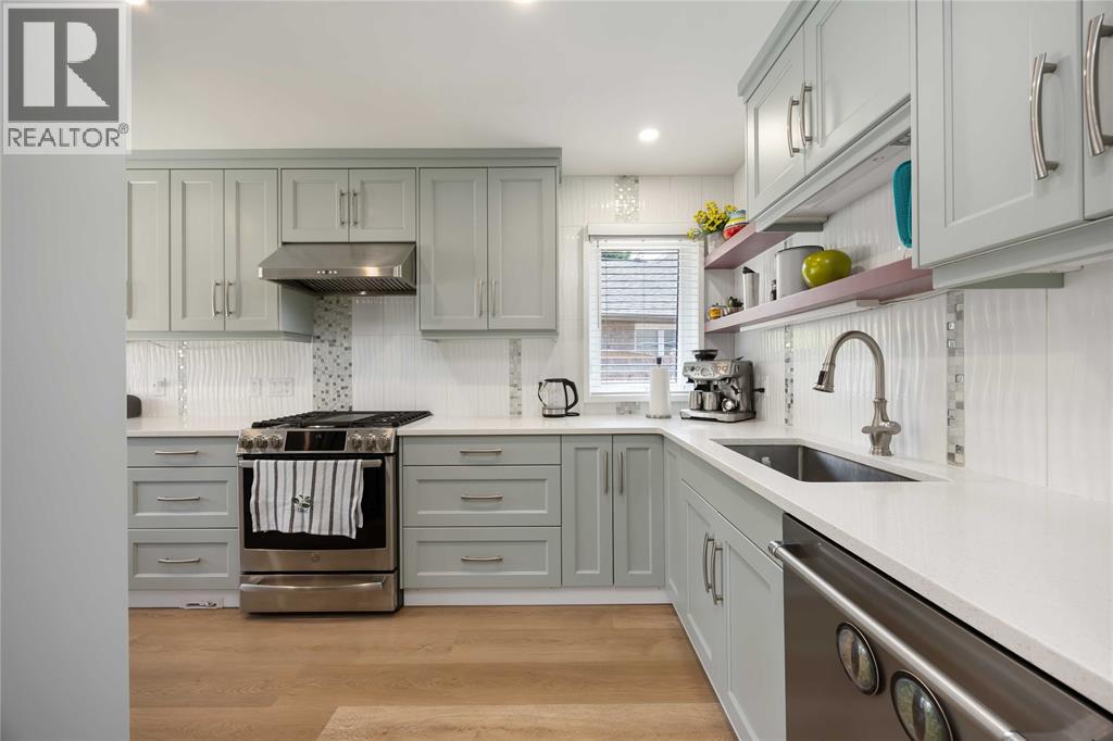 123 Cassandra Boulevard, Sarnia, Ontario  N7S 6N1 - Photo 5 - 26006496