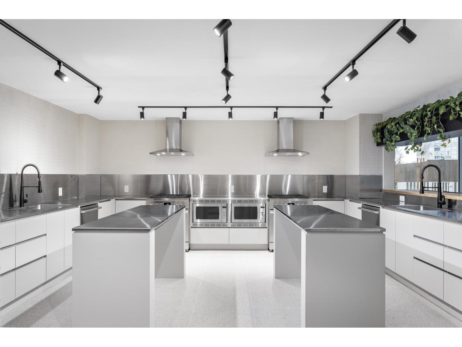 3009 13573 98a Avenue, Surrey, British Columbia  V3T 0X1 - Photo 8 - R3104670