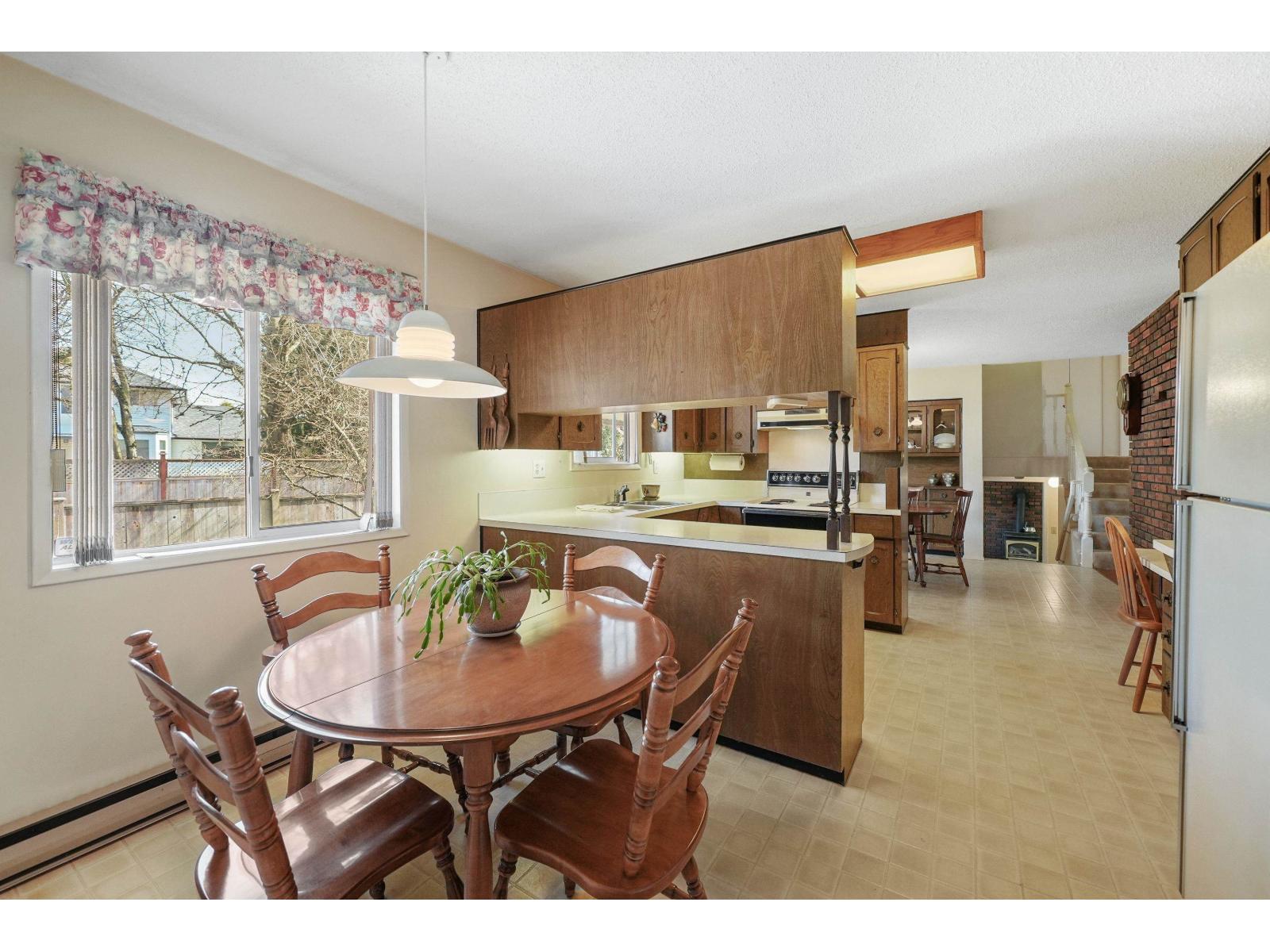 6172 184 Street, Surrey, British Columbia  V3S 9E6 - Photo 9 - R3104567