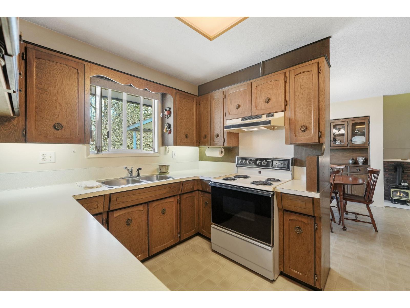 6172 184 Street, Surrey, British Columbia  V3S 9E6 - Photo 8 - R3104567