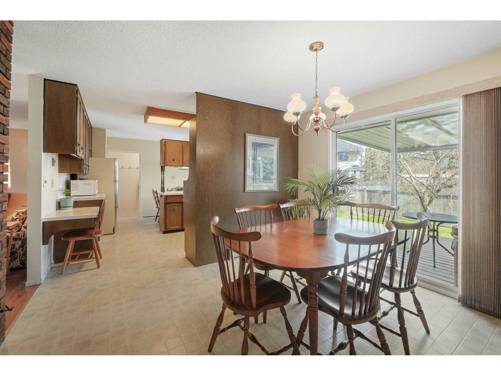 6172 184 Street, Surrey, British Columbia  V3S 9E6 - Photo 6 - R3104567