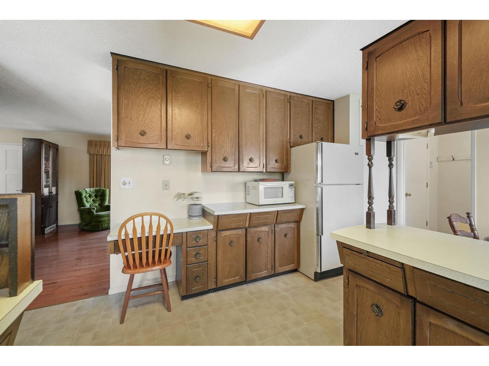 6172 184 Street, Surrey, British Columbia  V3S 9E6 - Photo 10 - R3104567