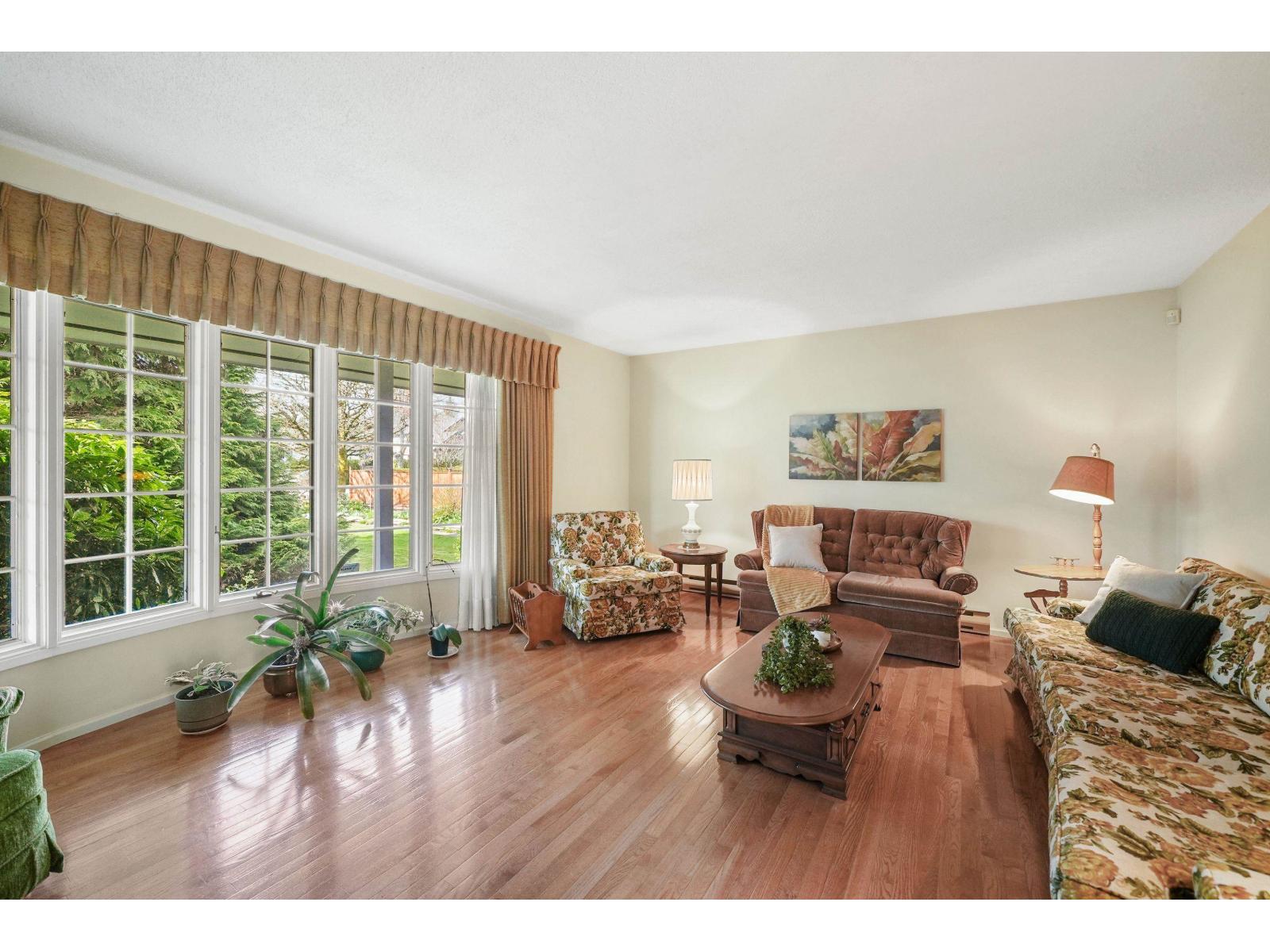 6172 184 Street, Surrey, British Columbia  V3S 9E6 - Photo 3 - R3104567