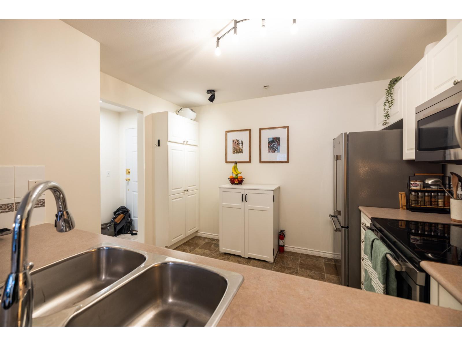 207 15325 17 Avenue, Surrey, British Columbia  V4A 1T8 - Photo 9 - R3104276