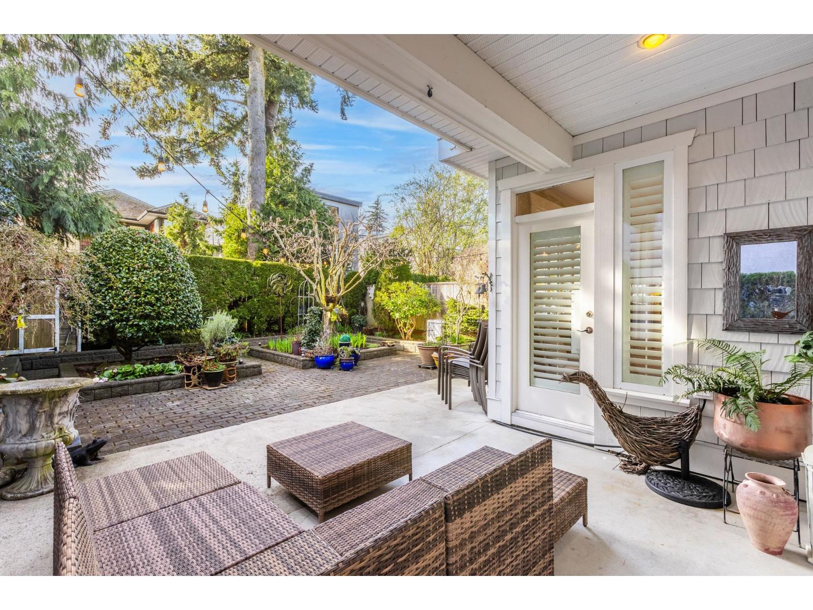 933 Maple Street, White Rock, British Columbia  V4B 4M4 - Photo 30 - R3104319