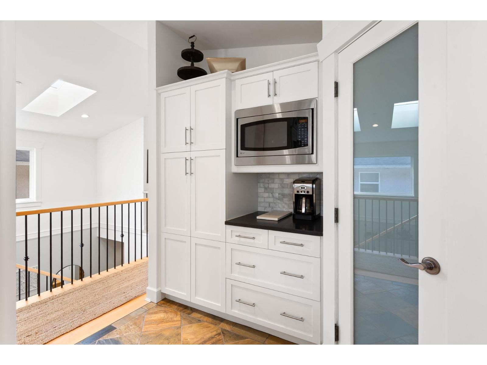 933 Maple Street, White Rock, British Columbia  V4B 4M4 - Photo 10 - R3104319