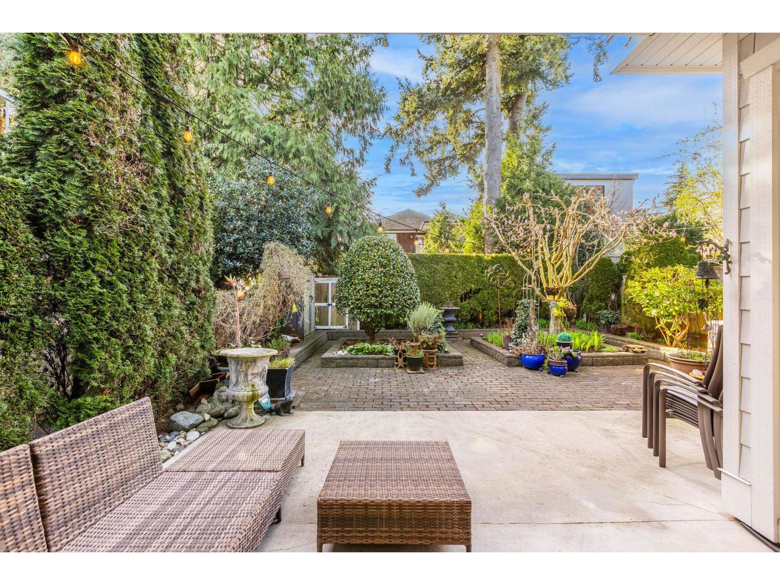 933 Maple Street, White Rock, British Columbia  V4B 4M4 - Photo 29 - R3104319