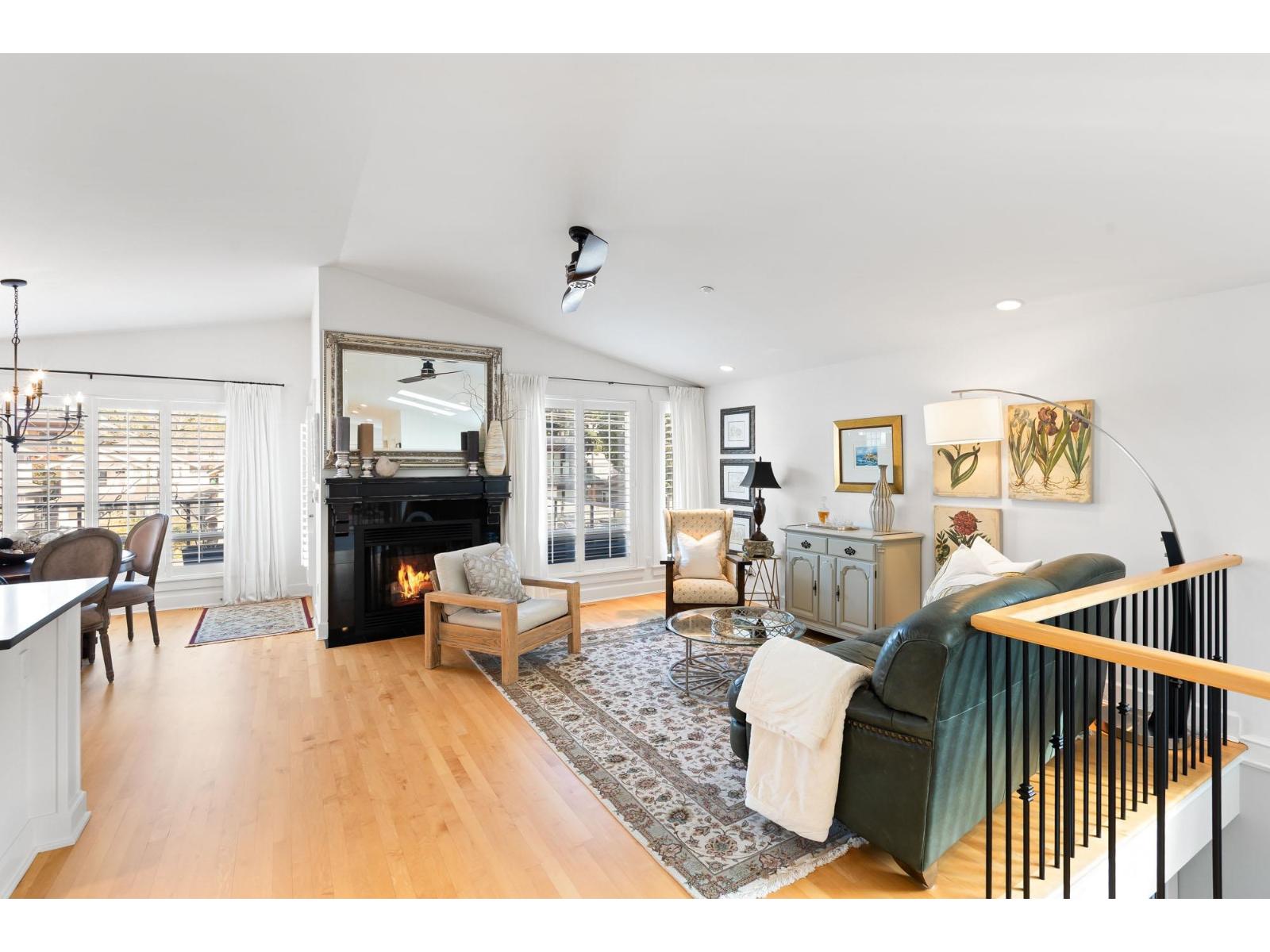 933 Maple Street, White Rock, British Columbia  V4B 4M4 - Photo 5 - R3104319