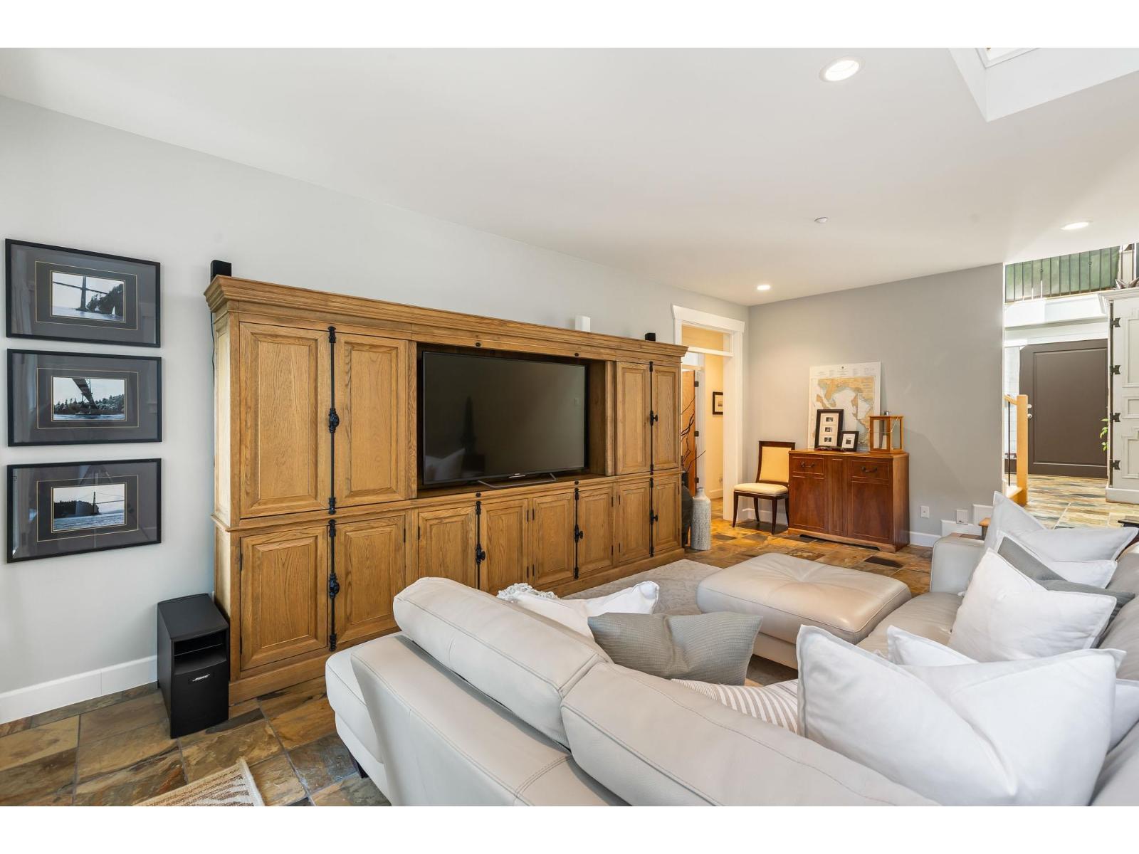 933 Maple Street, White Rock, British Columbia  V4B 4M4 - Photo 18 - R3104319