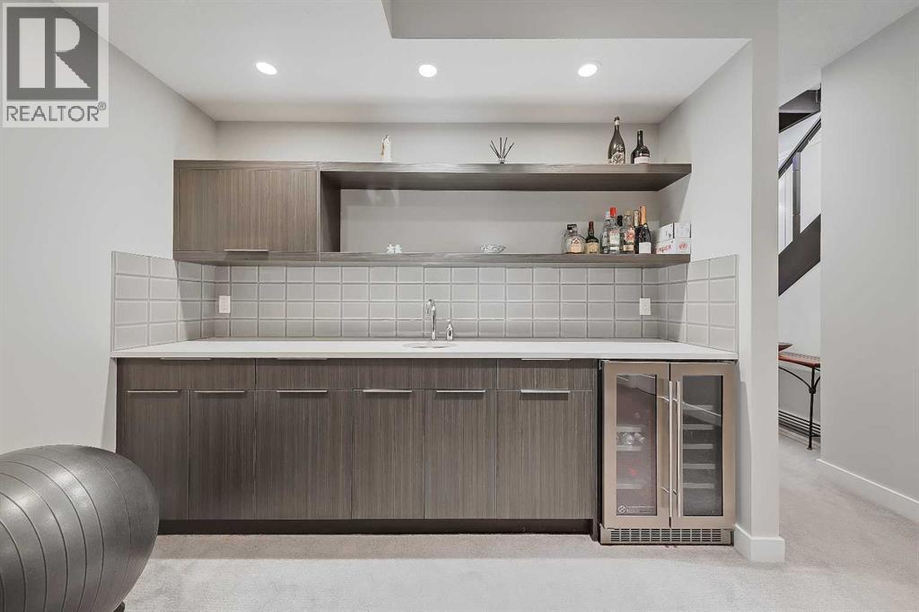 1705 46 Avenue SW, Calgary, Alberta  T2T 2R6 - Photo 27 - A2296408