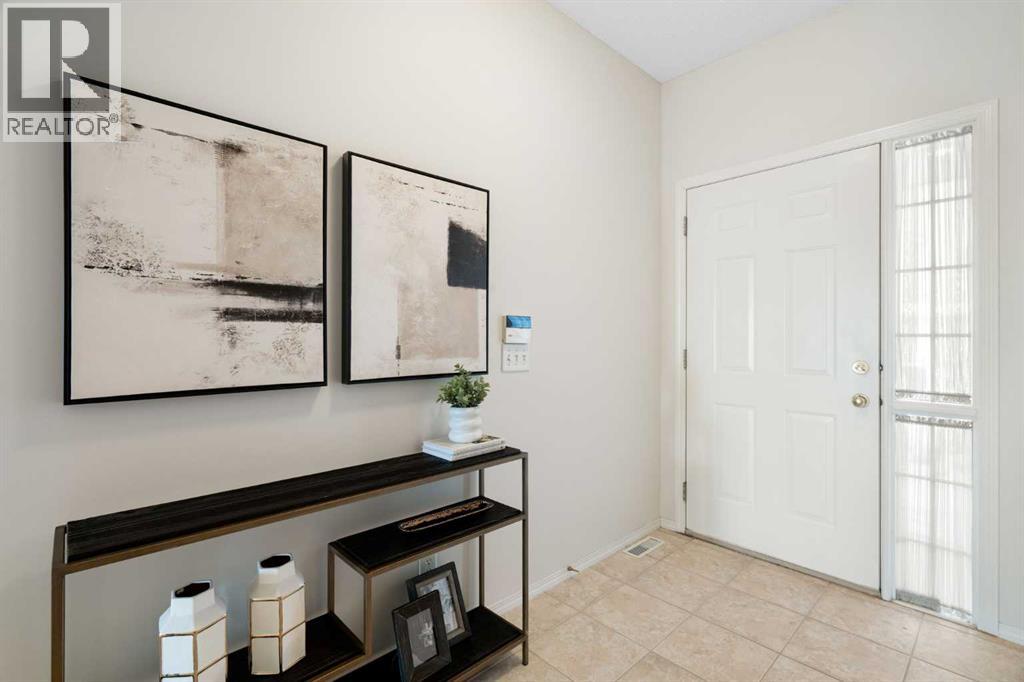 100 Hamptons Link Nw, Calgary, Alberta  T3A 5V9 - Photo 3 - A2296491