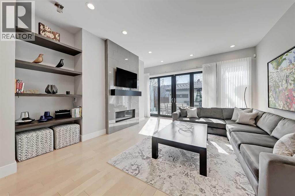 1705 46 Avenue SW, Calgary, Alberta  T2T 2R6 - Photo 9 - A2296408