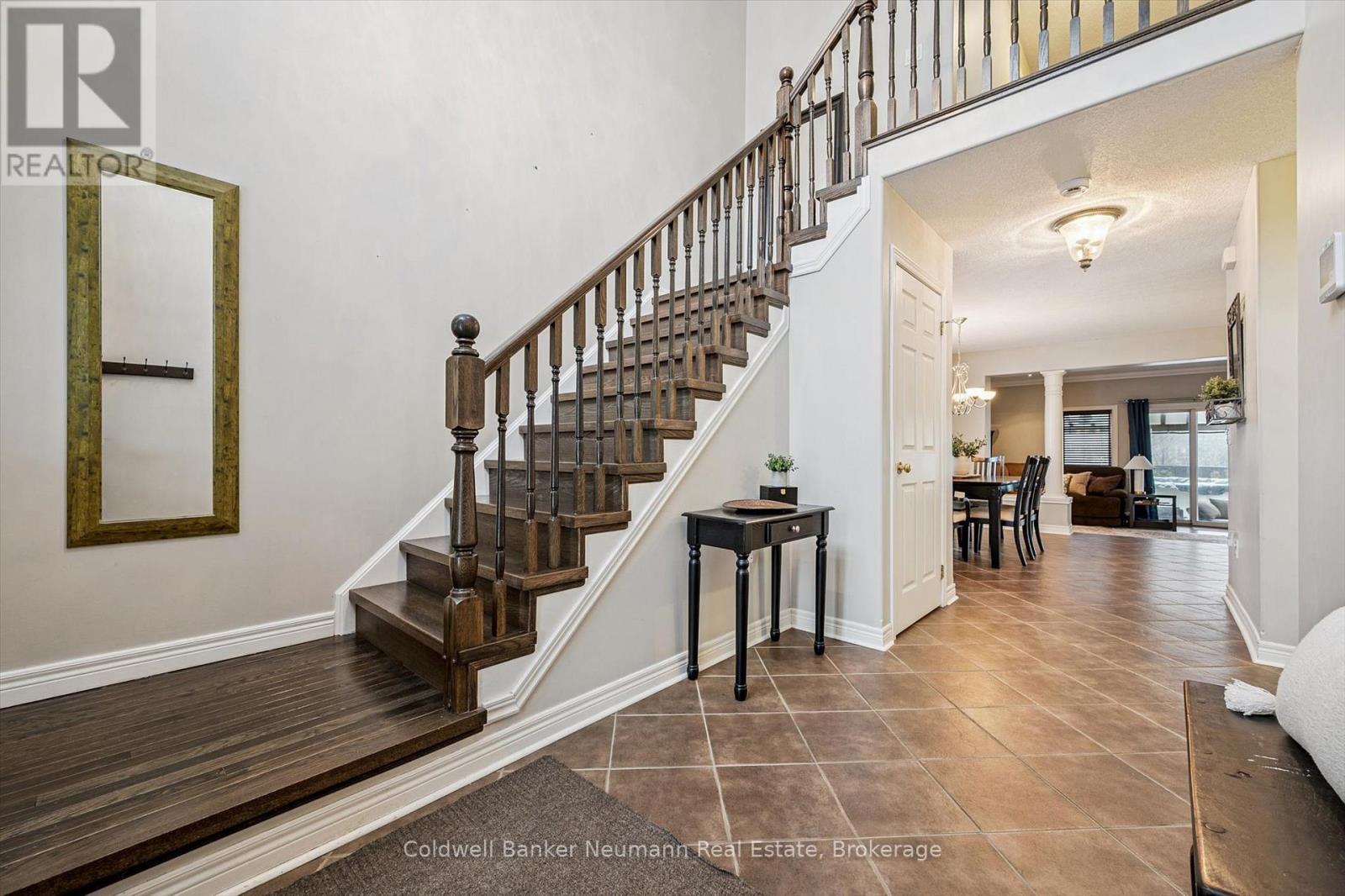 150 Lynch Circle, Guelph, Ontario  N1L 1R7 - Photo 3 - X12890244