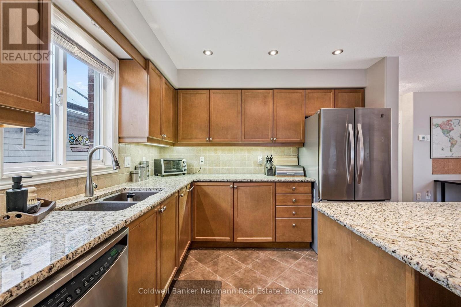 150 Lynch Circle, Guelph, Ontario  N1L 1R7 - Photo 13 - X12890244