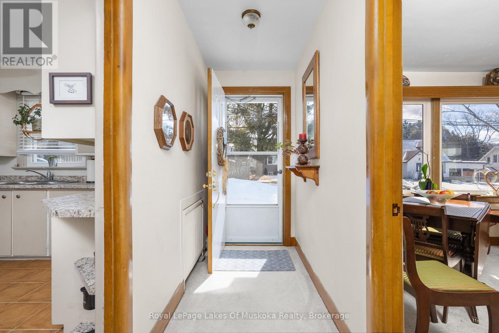 10 Morris Avenue, Huntsville (Chaffey), Ontario  P1H 1G4 - Photo 7 - X12935488