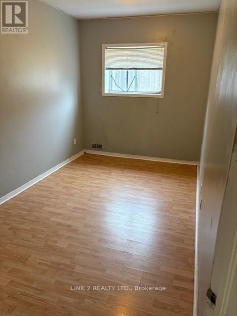 393 Fleming Drive, London East, Ontario  N5V 4Y8 - Photo 10 - X12935114