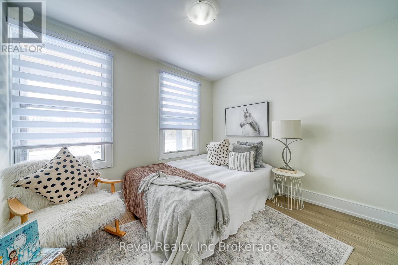 241 Charles Street W, Ingersoll, Ontario N5C 2M5 - Photo 12 - X12935592