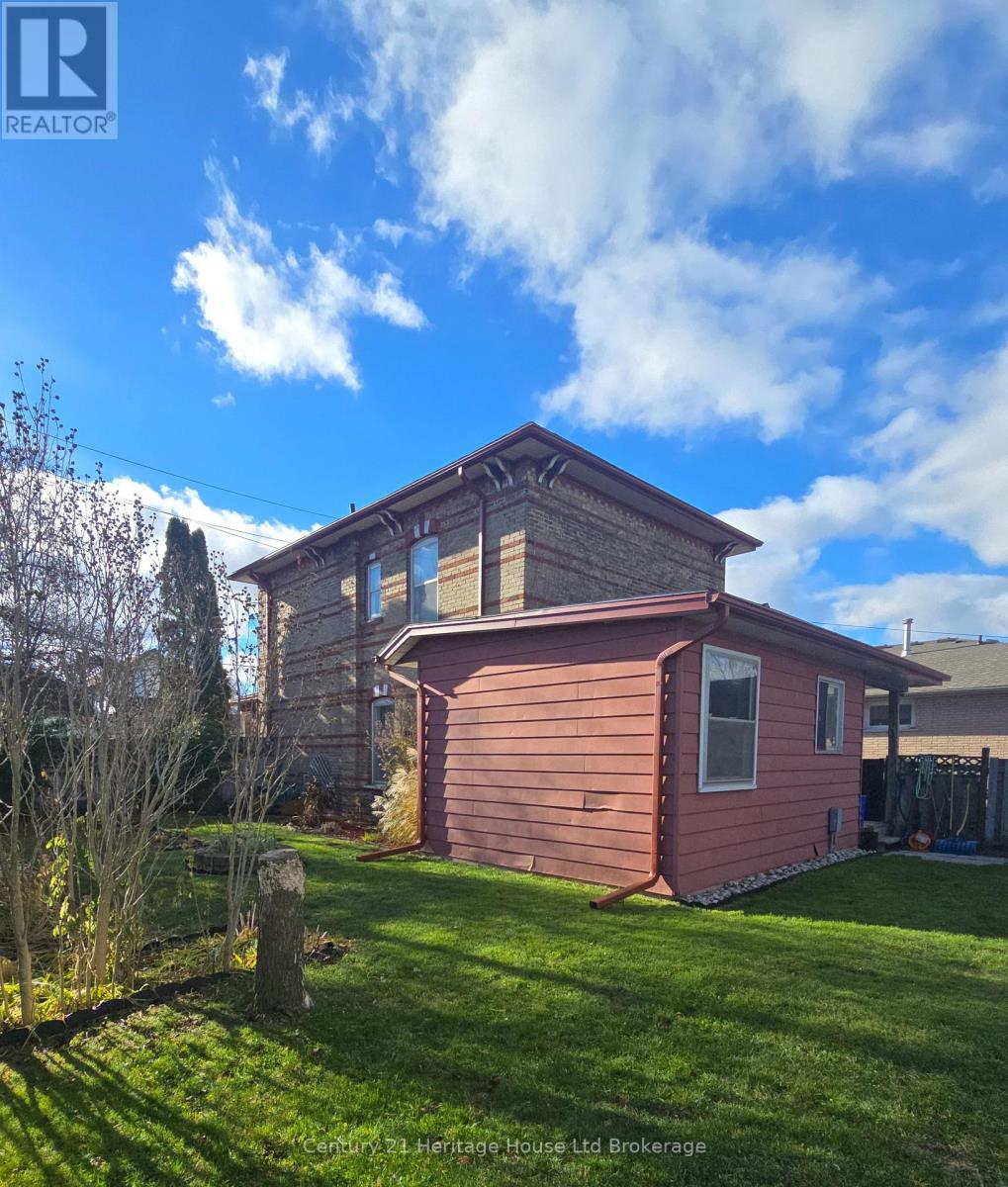 657 Frances Street, Woodstock, Ontario N4S 1Z9 - Photo 8 - X12935684