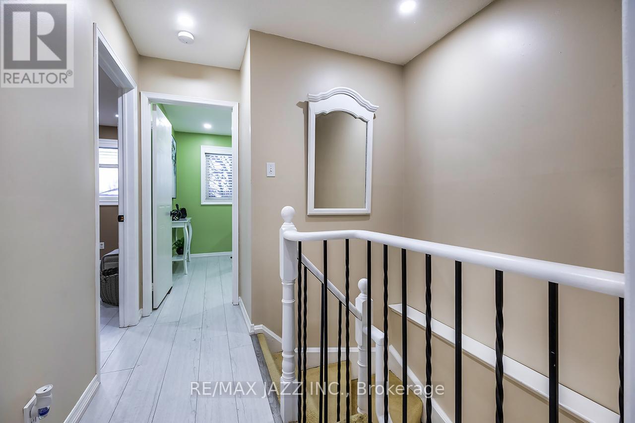 33 Mossgrove Court, Clarington, Ontario  L1E 1P4 - Photo 14 - E12935624