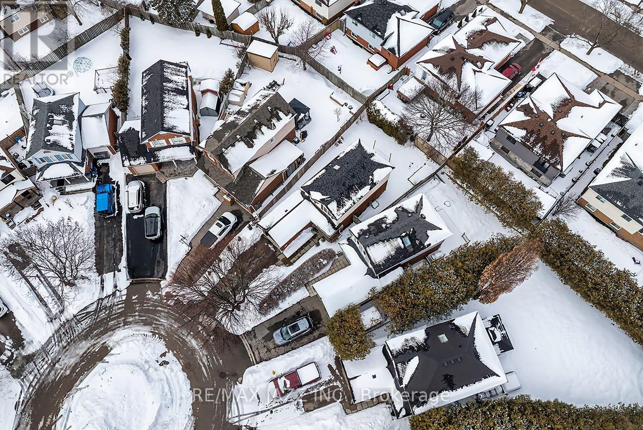 33 Mossgrove Court, Clarington, Ontario  L1E 1P4 - Photo 30 - E12935624