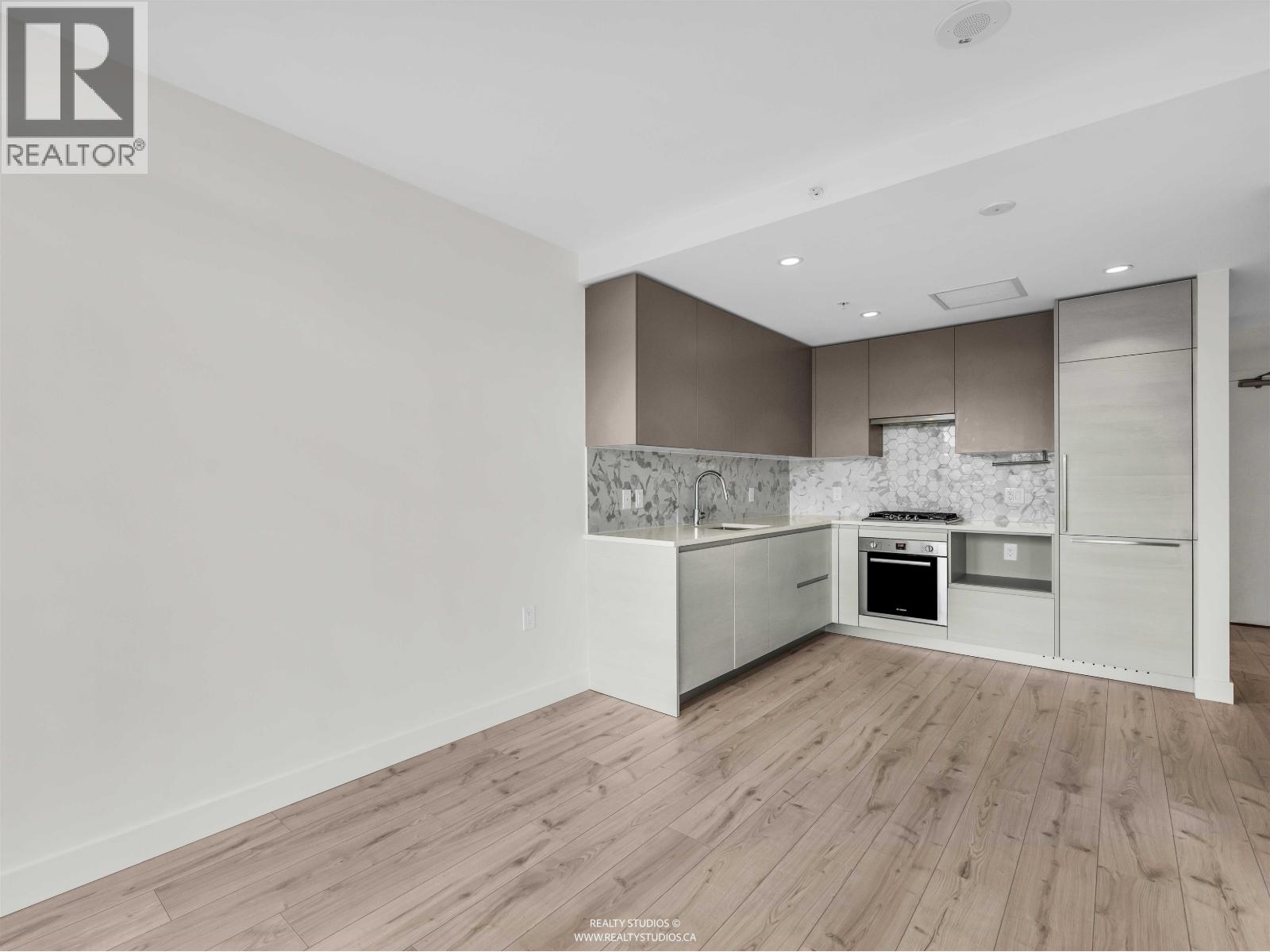 1302 8181 Chester Street, Vancouver, British Columbia  V5X 0J9 - Photo 9 - R3104617