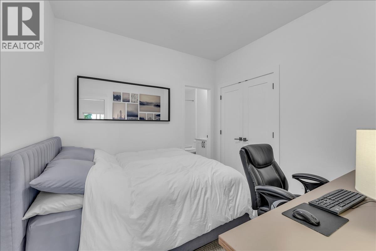 7430 Canada Way, Burnaby, British Columbia  V3N 3J6 - Photo 17 - R3104623