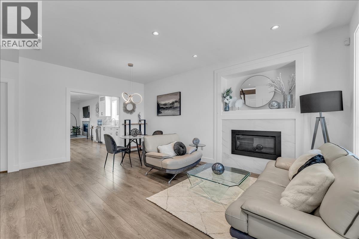 7430 Canada Way, Burnaby, British Columbia  V3N 3J6 - Photo 5 - R3104623