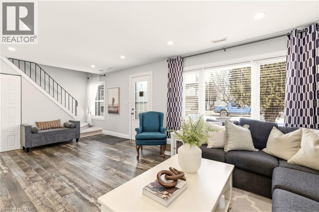 16 Munn Street, Hamilton, Ontario  L8V 1J6 - Photo 4 - 40815814