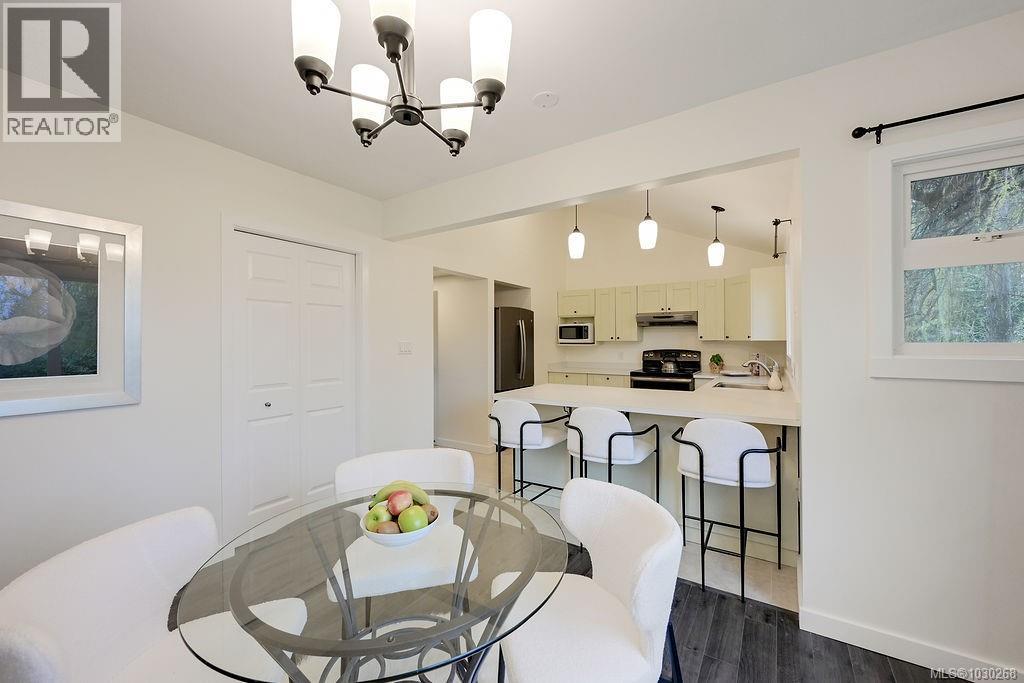 2173 Amity Dr, North Saanich, British Columbia  V8L 1A9 - Photo 14 - 1030268