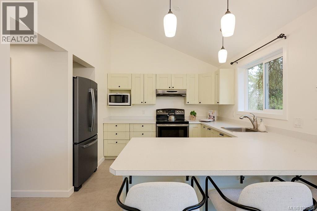 2173 Amity Dr, North Saanich, British Columbia  V8L 1A9 - Photo 19 - 1030268