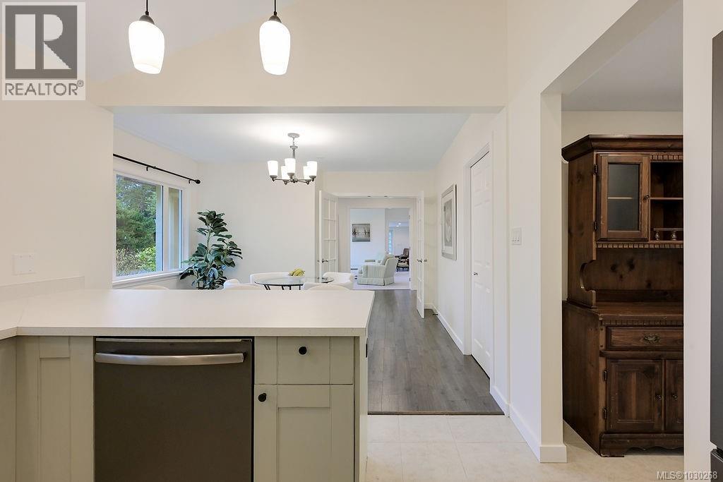 2173 Amity Dr, North Saanich, British Columbia  V8L 1A9 - Photo 24 - 1030268