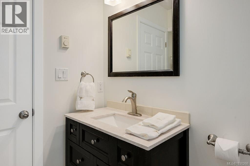 2173 Amity Dr, North Saanich, British Columbia  V8L 1A9 - Photo 38 - 1030268