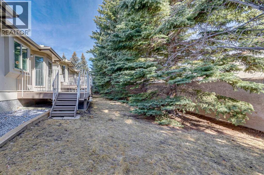 22 Confederation Villas NW, Calgary, Alberta  T2L 2K9 - Photo 25 - A2295652
