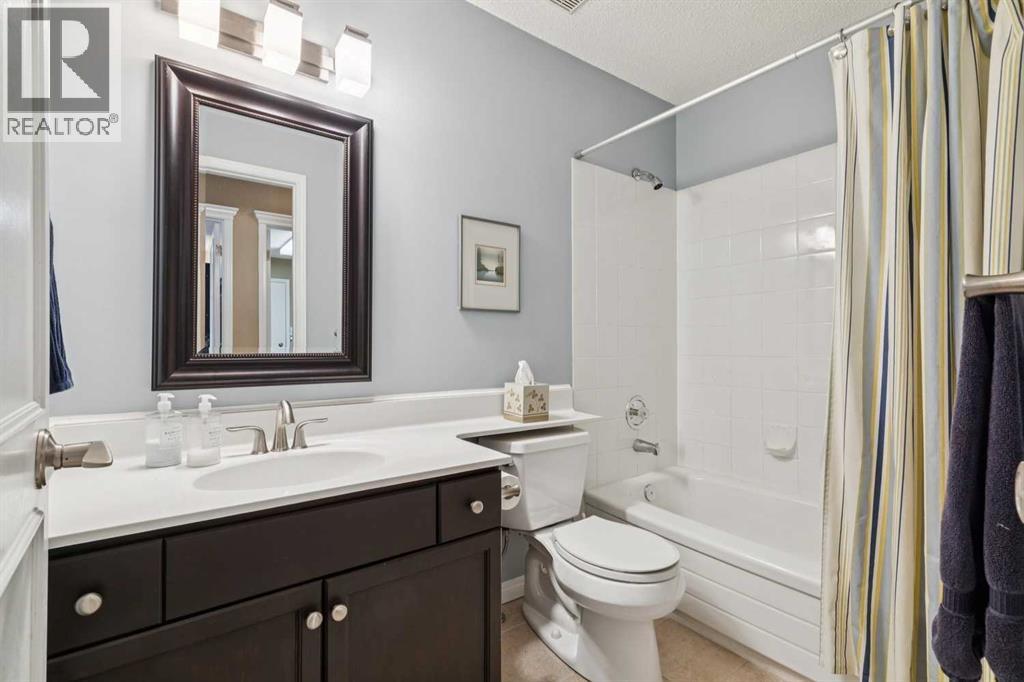 22 Confederation Villas NW, Calgary, Alberta  T2L 2K9 - Photo 19 - A2295652