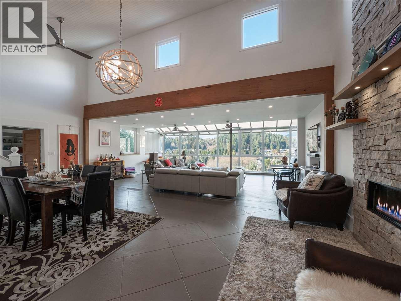 313 Skyline Drive, Gibsons, British Columbia  V0N 1V8 - Photo 8 - R3104639