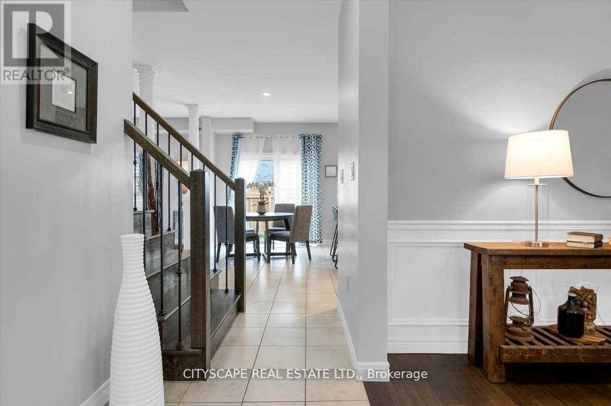 40 Blue Ribbon Way, Hamilton, Ontario  L0R 1C0 - Photo 5 - X12932580